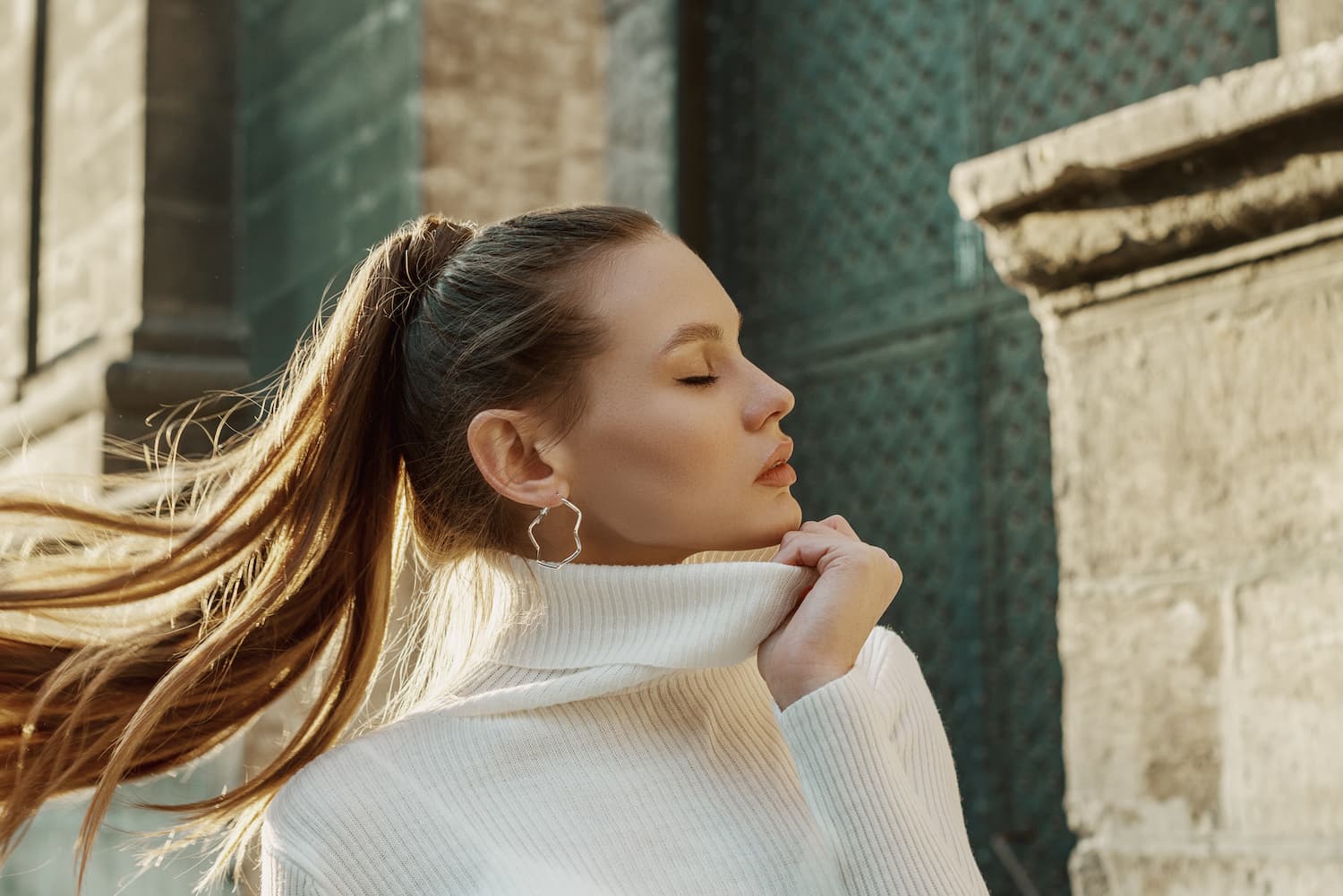 La ponytail pour une coiffure classe et glamour en quelques minutes